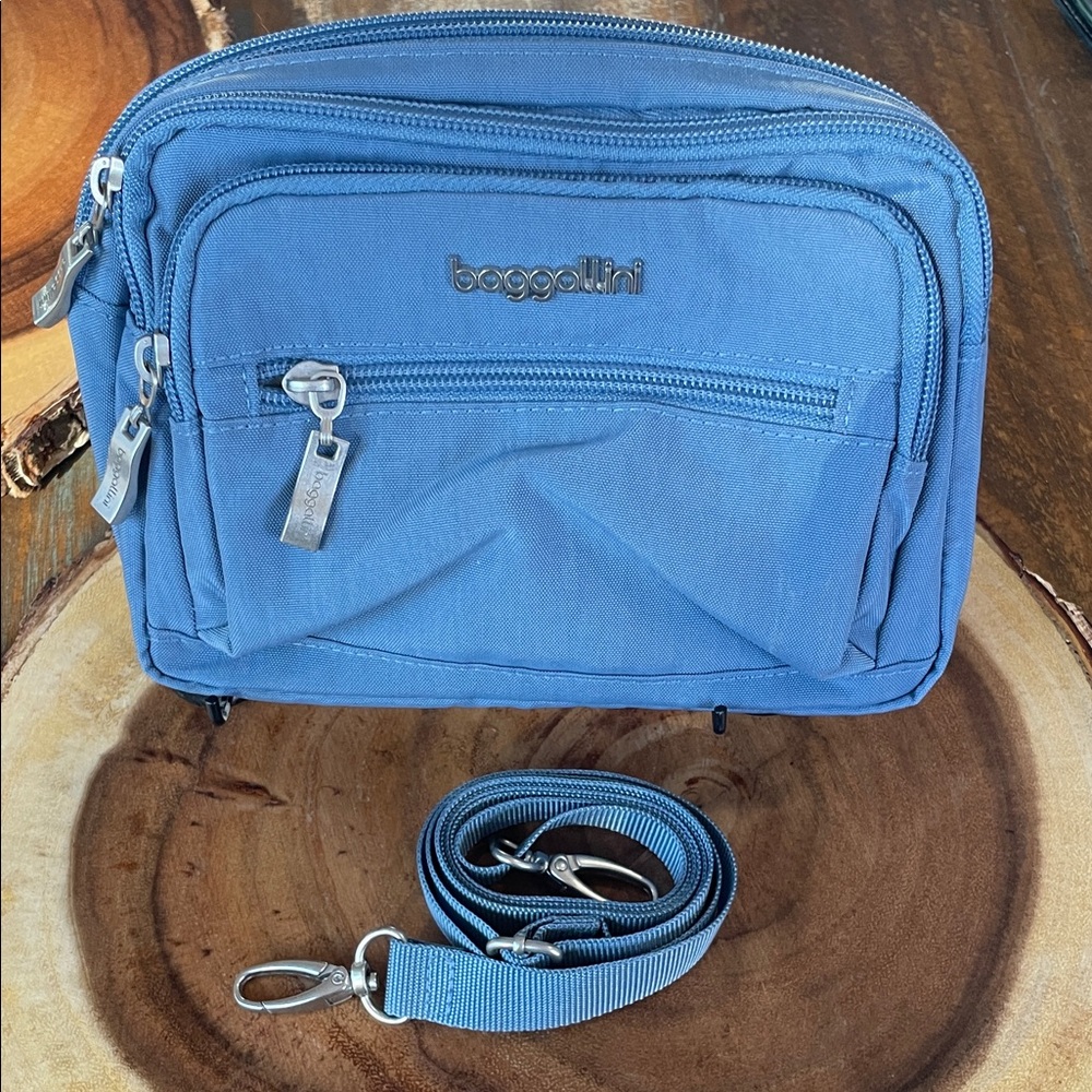 Baggallini Blue Belt Bag - Picture 7 of 9